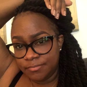 Meet your Posher, Arika